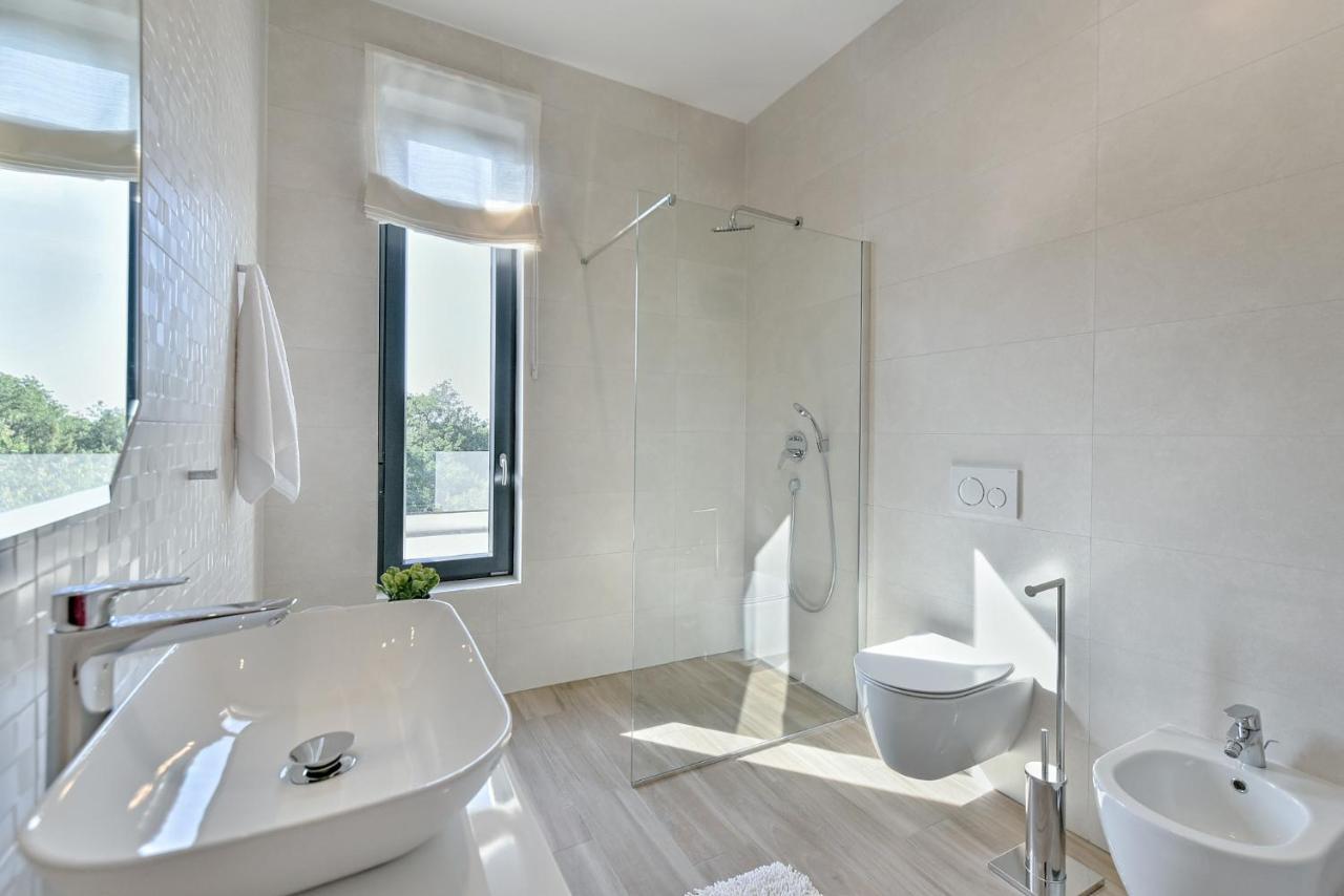 New Villa Tihi Otok Near The Beach Fazana Exterior photo